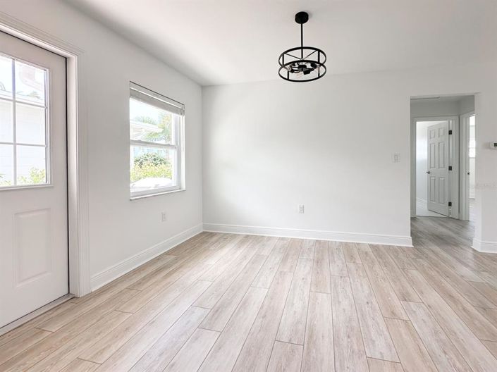 Image No.10-Propriété de 4 chambres à vendre à Treasure Island