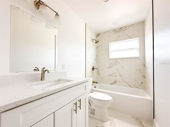 Image No.16-Propriété de 4 chambres à vendre à Treasure Island