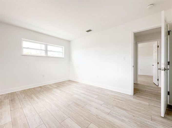 Image No.19-Propriété de 4 chambres à vendre à Treasure Island