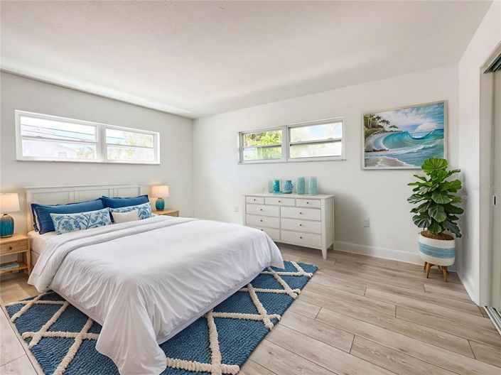 Image No.6-Propriété de 4 chambres à vendre à Treasure Island