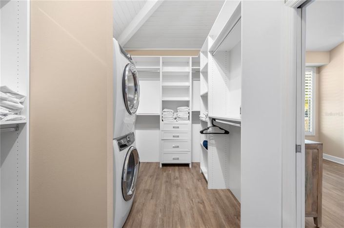 Image No.18-3 Bed Property for sale