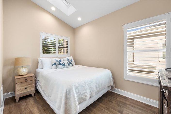 Image No.24-3 Bed Property for sale