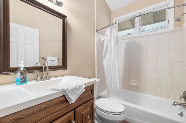 Image No.25-3 Bed Property for sale