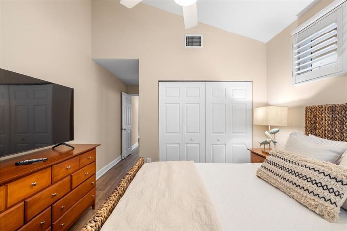 Image No.27-3 Bed Property for sale