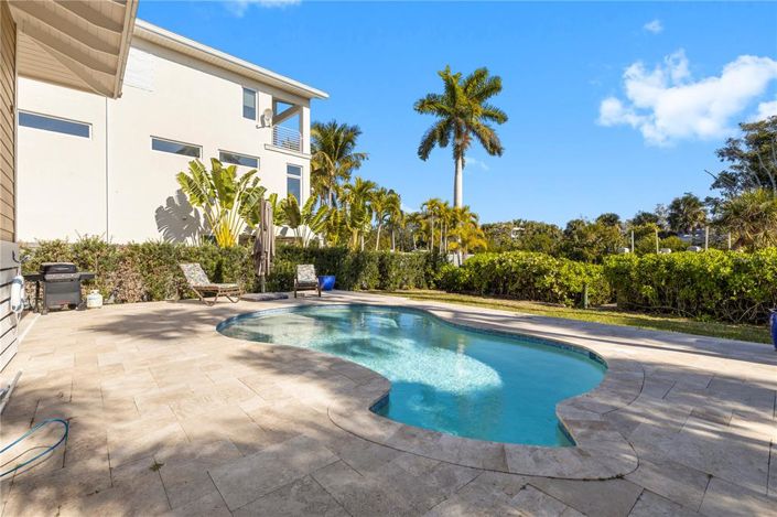 Image No.31-3 Bed Property for sale