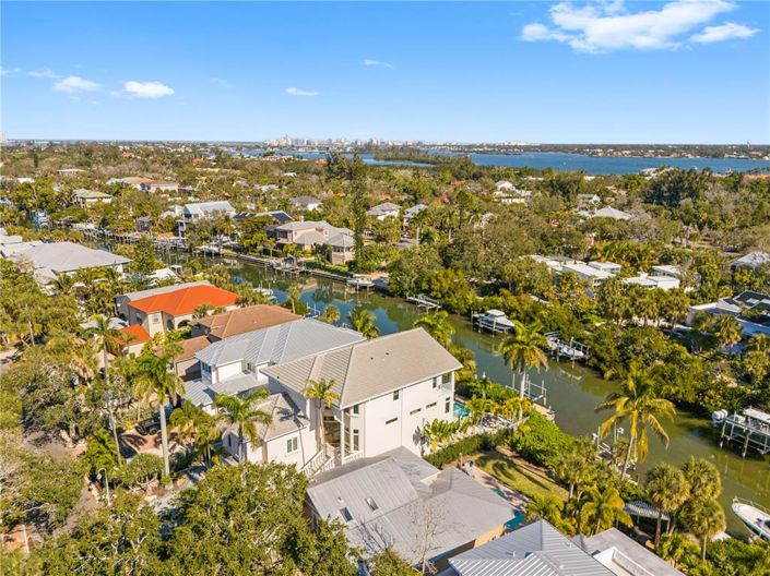 Image No.37-3 Bed Property for sale