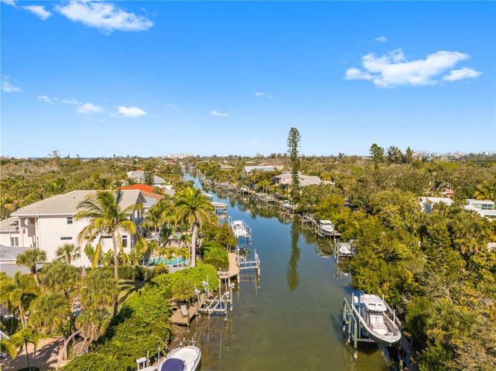 Image No.38-3 Bed Property for sale