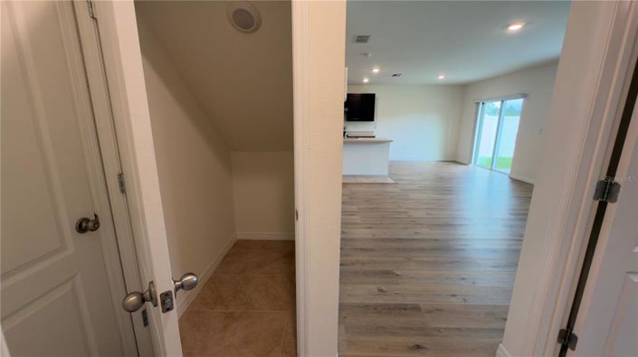 Image No.25-5 Bed Property for sale