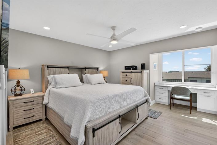 Image No.33-2 Bed Property for sale