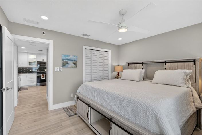 Image No.35-2 Bed Property for sale