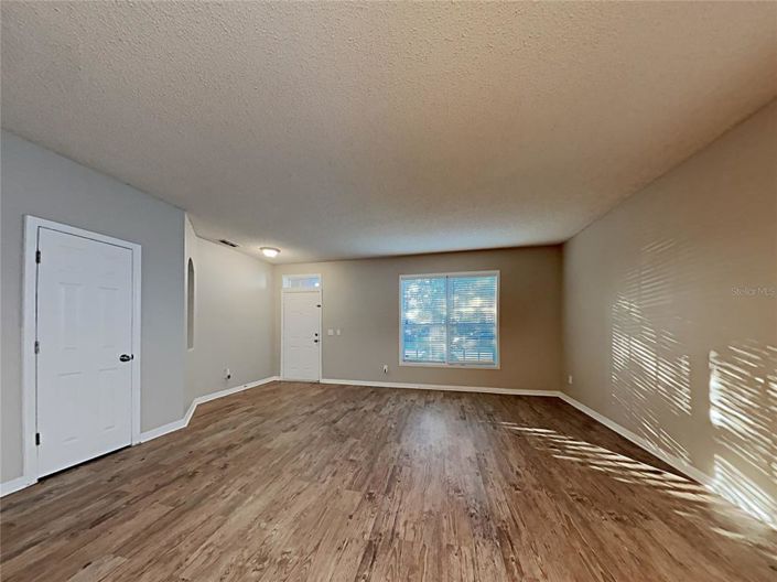 Image No.8-4 Bed Property for sale