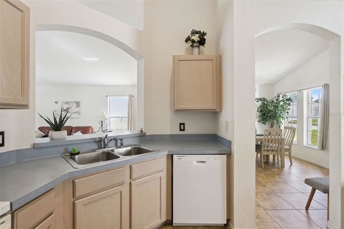 Image No.16-4 Bed Property for sale