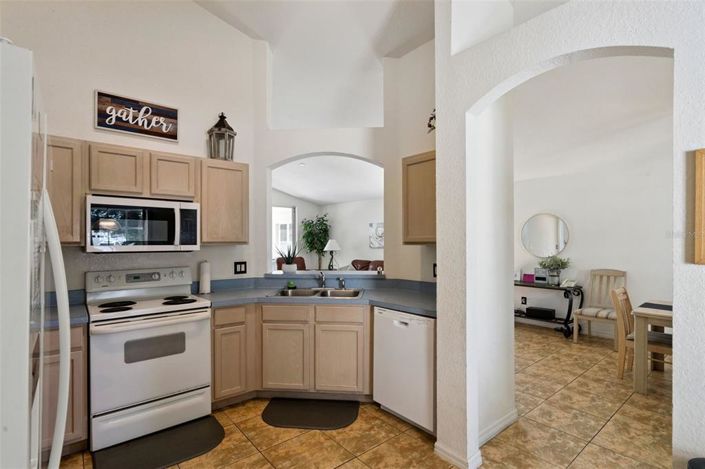 Image No.19-4 Bed Property for sale