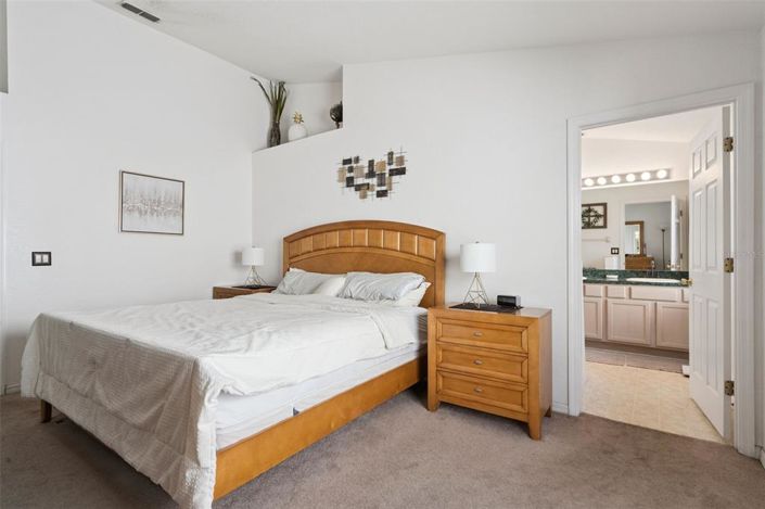 Image No.20-4 Bed Property for sale