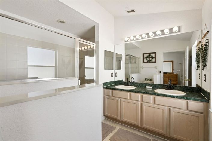 Image No.31-4 Bed Property for sale