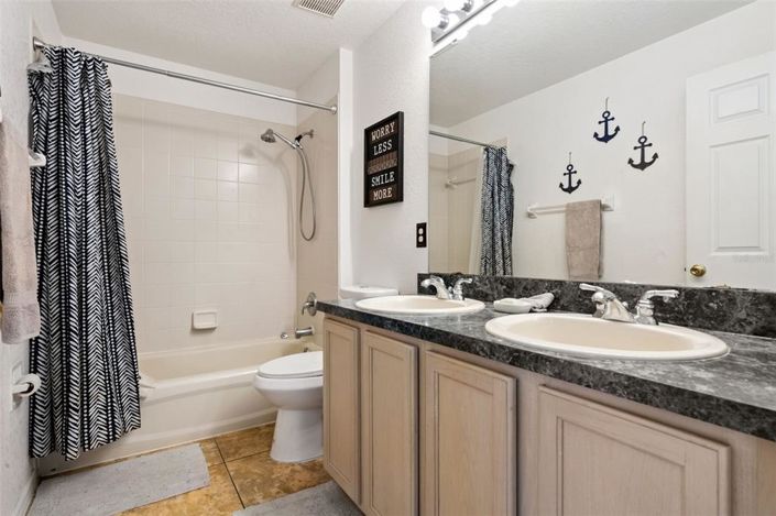 Image No.32-4 Bed Property for sale