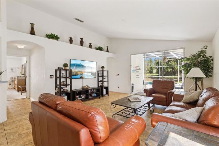 Image No.9-4 Bed Property for sale