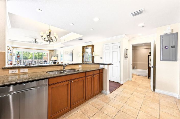 Image No.13-3 Bed Property for sale