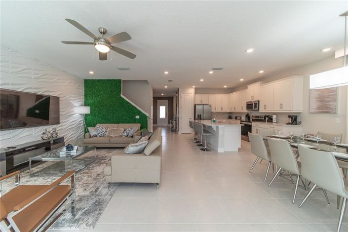 Image No.16-8 Bed Property for sale