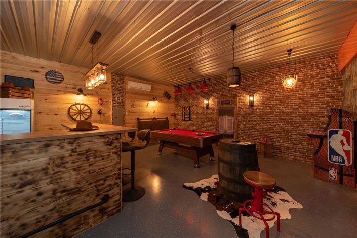 Image No.19-8 Bed Property for sale