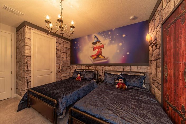 Image No.34-8 Bed Property for sale