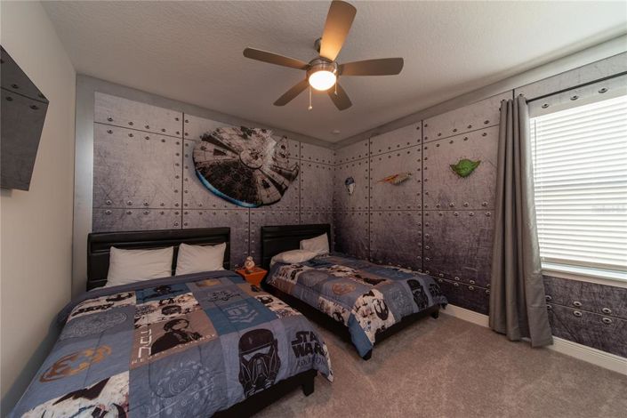 Image No.35-8 Bed Property for sale