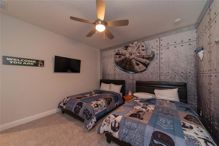 Image No.36-8 Bed Property for sale