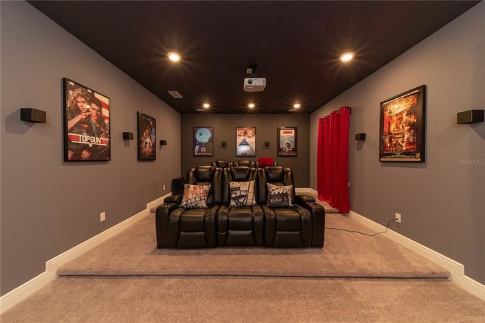 Image No.49-8 Bed Property for sale