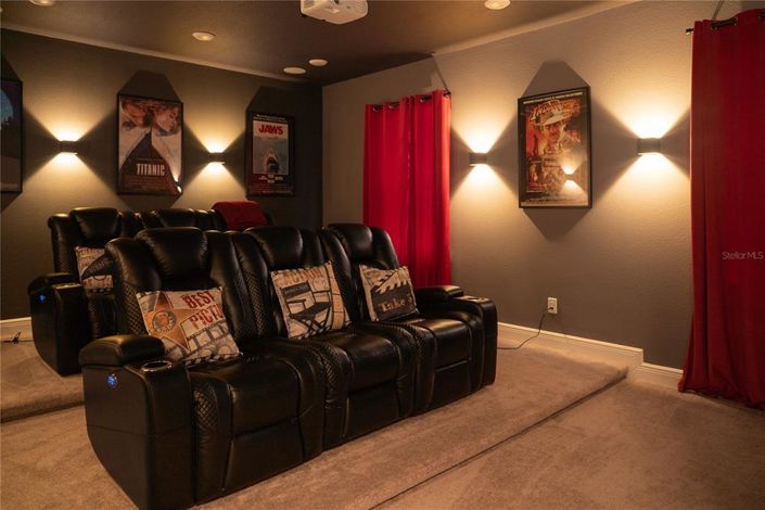 Image No.51-8 Bed Property for sale