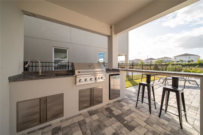 Image No.8-8 Bed Property for sale