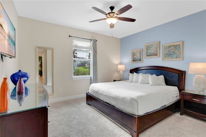 Image No.24-8 Bed Property for sale