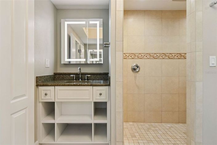 Image No.40-2 Bed Property for sale