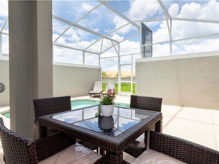 Image No.34-5 Bed Townhouse for sale