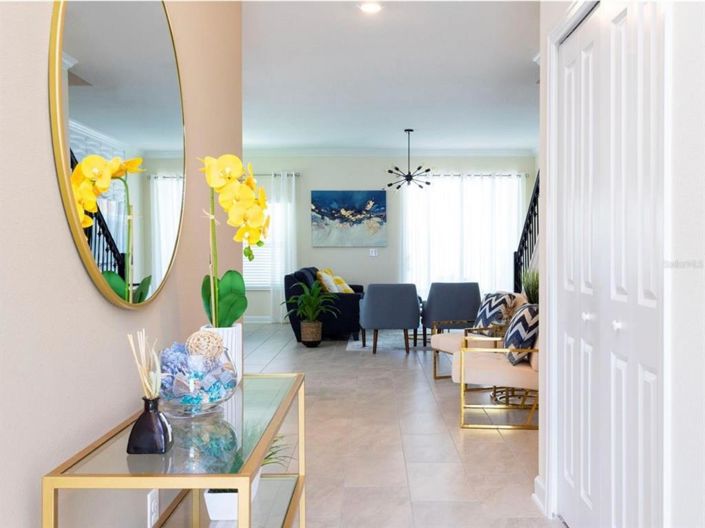 Image No.4-5 Bed Townhouse for sale