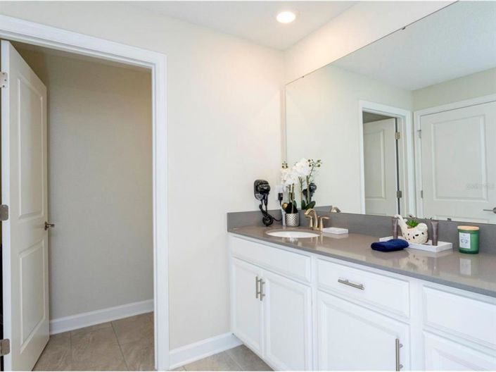 Image No.43-5 Bed Townhouse for sale