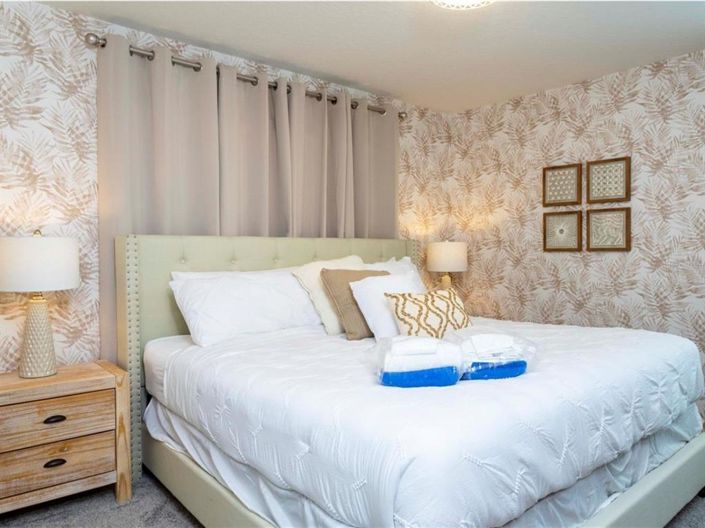 Image No.50-5 Bed Townhouse for sale