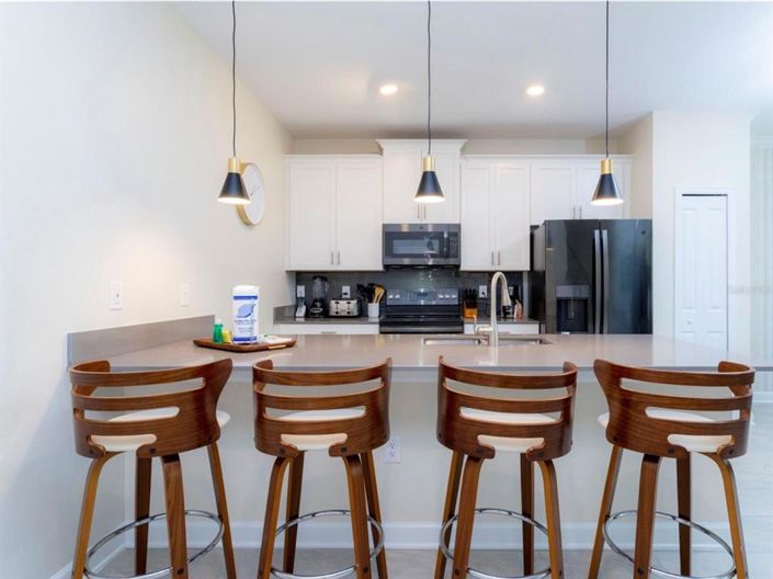 Image No.8-5 Bed Townhouse for sale