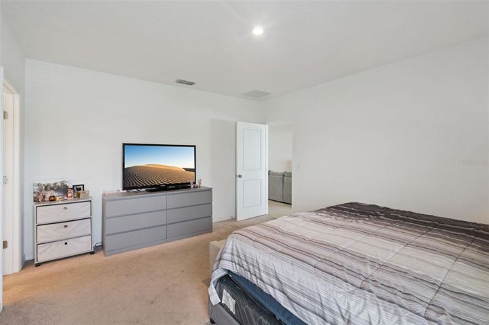 Image No.17-4 Bed Property for sale