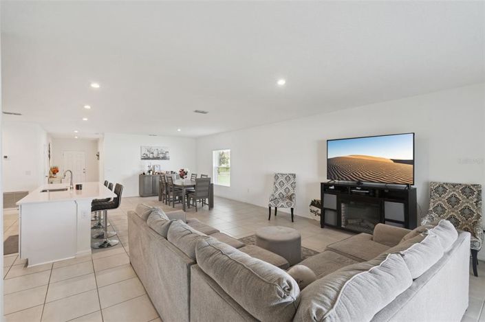 Image No.4-4 Bed Property for sale