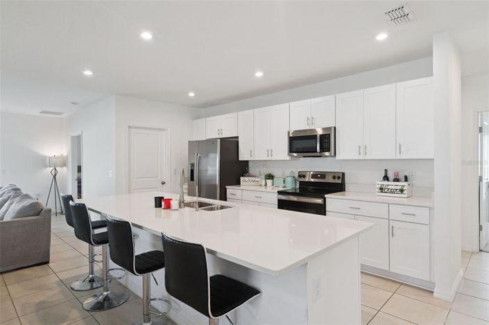 Image No.7-4 Bed Property for sale