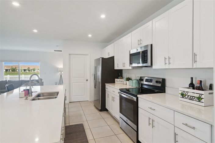 Image No.8-4 Bed Property for sale