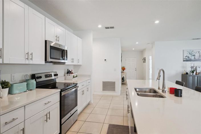 Image No.9-4 Bed Property for sale