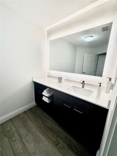 Image No.12-2 Bed Property for sale