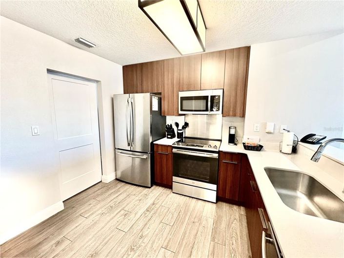 Image No.12-2 Bed Property for sale