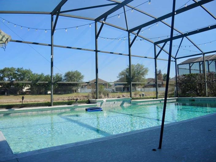 Image No.22-Propriété de 3 chambres à vendre à Clermont