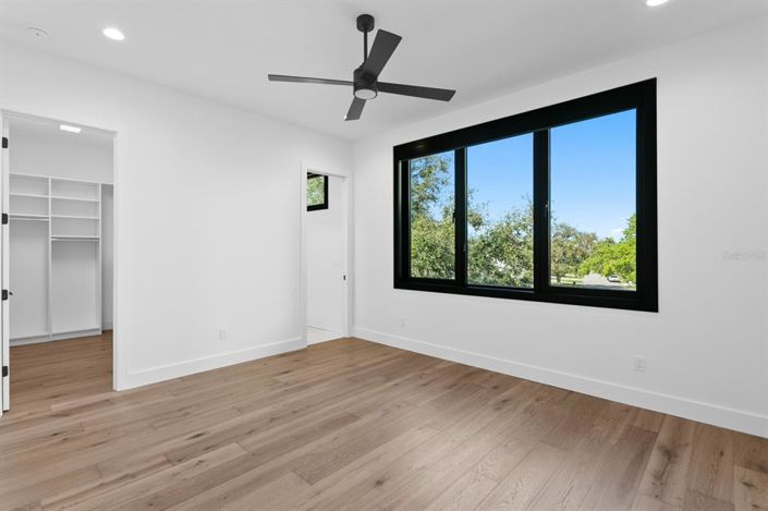 Image No.44-4 Bed Property for sale