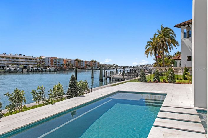 Image No.51-4 Bed Property for sale