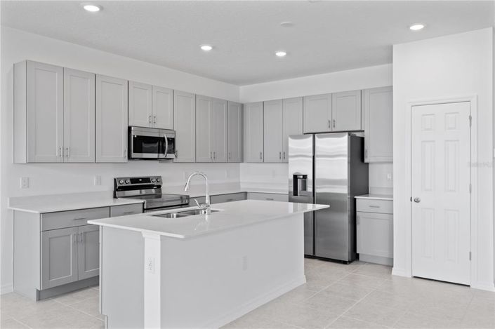 Image No.3-3 Bed Property for sale
