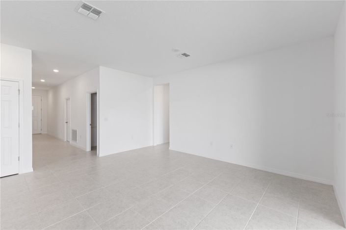 Image No.8-3 Bed Property for sale