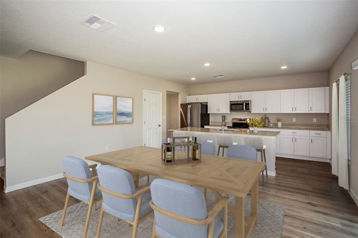 Image No.2-5 Bed Property for sale